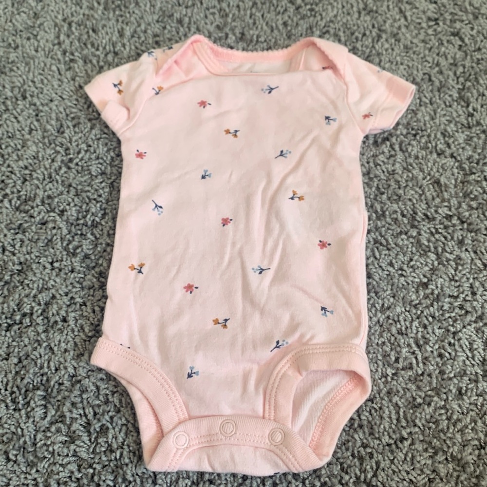 Simple Joys Newborn Pink Floral Short Sleeve Onesie EUC